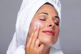 Moisturizes the skin
