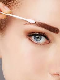 Remove the dye from the skin