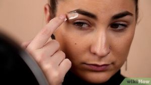 Shape the eyebrows