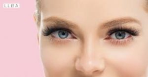 Best Lashes For Hooded Eyes