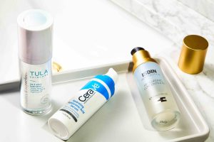 How To Choose The Best Hyaluronic Acid Moisturizer | Ultimate Guide 2026