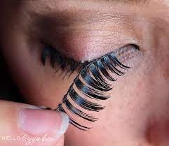 Removing False Eyelashes